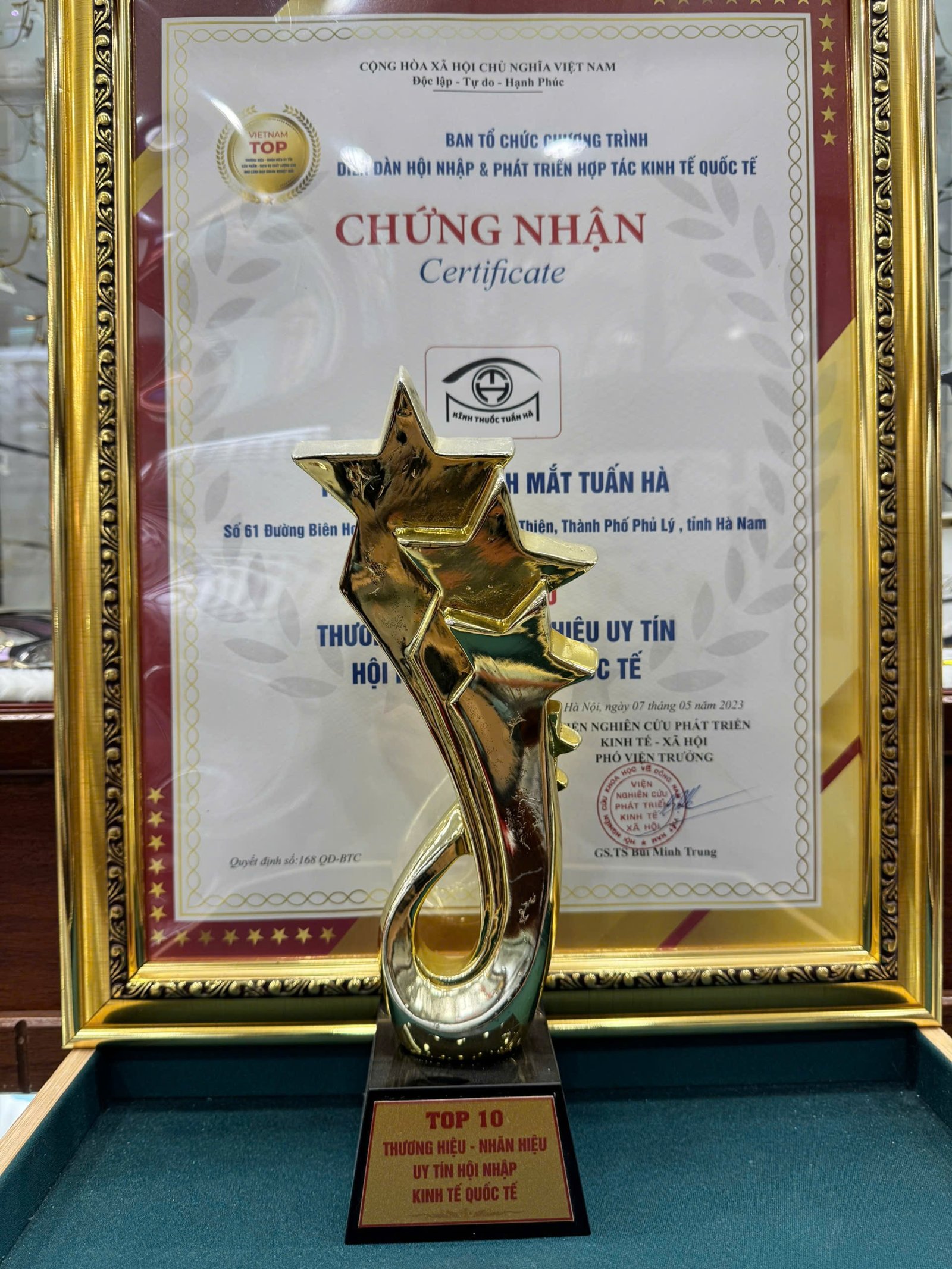 Chứng nhận chuyên môn 4